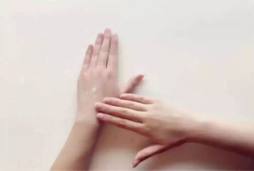 花霜 开启好运与美丽的魔法之旅AG旗舰厅app瑞士b12桃